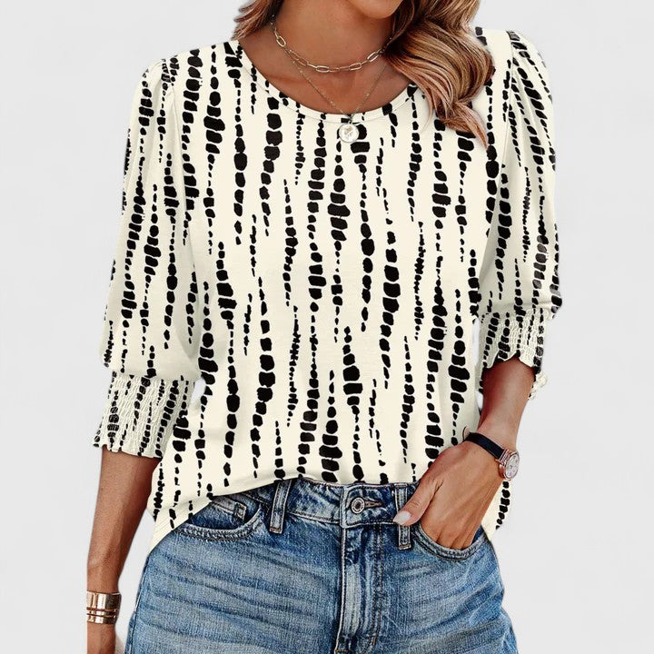 Amandine | Flattering Smocked Top
